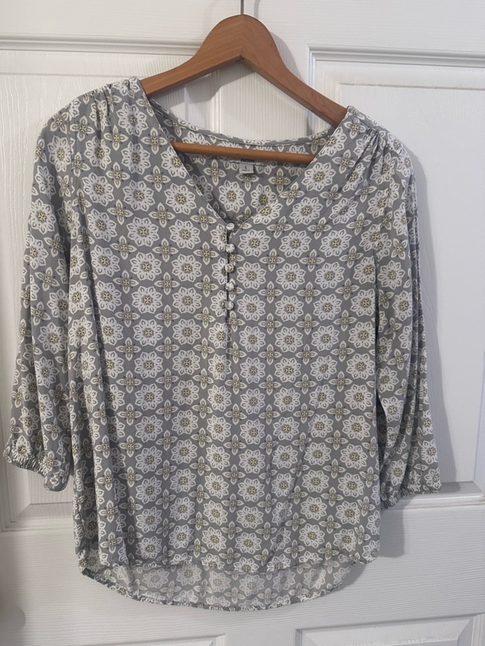 croft & barrow Grey Floral Button-Front Blouse
